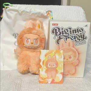 Pop Mart Biginto Energy Labubu orande/ peach color Happiness.